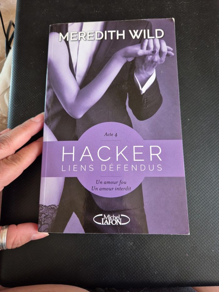 livre Hacker liens défendus de Meredith Wild - photo numéro 5
