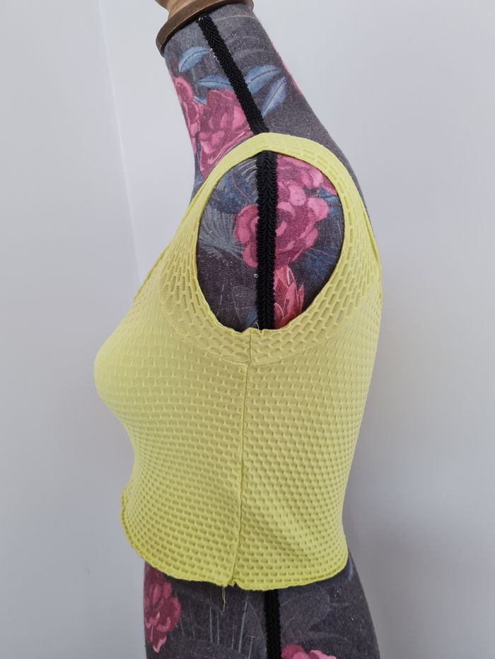 Joli haut vert anis - photo numéro 3