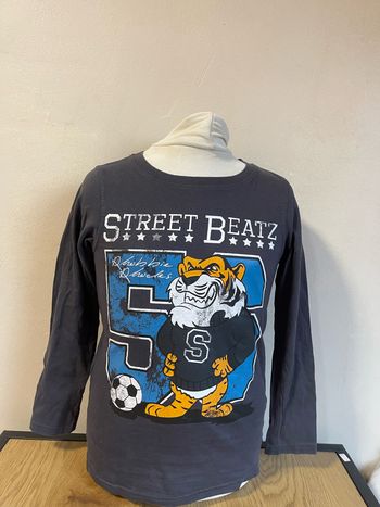 T shirt ML garçon taille 122