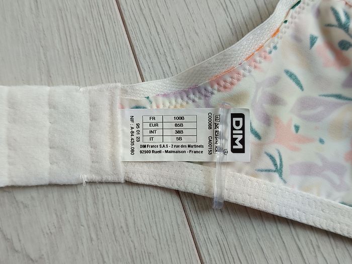 Soutien gorge Dim Generous 100b neuf - photo numéro 5