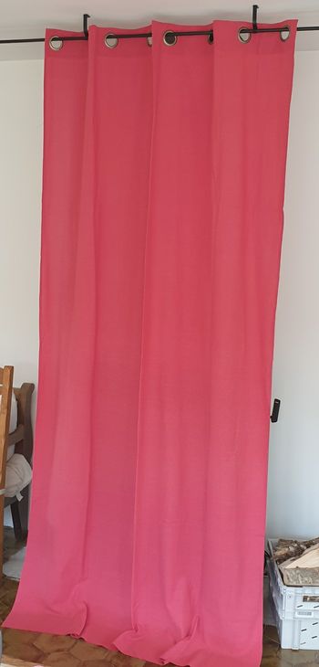 Rideau a oeillets rose