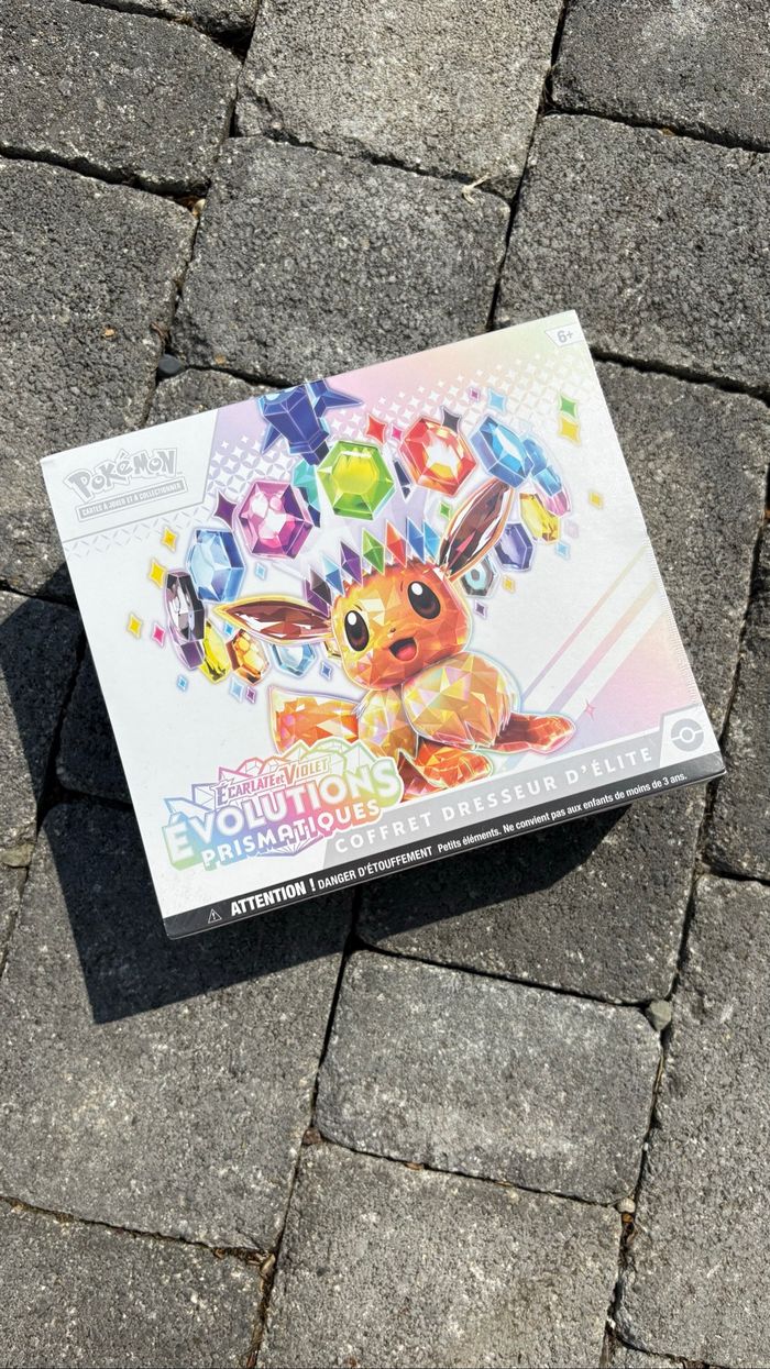 Pokémon - Coffret Dresseur d'Elite - EV8.5 Evolutions Prismatiques - ЕТВ