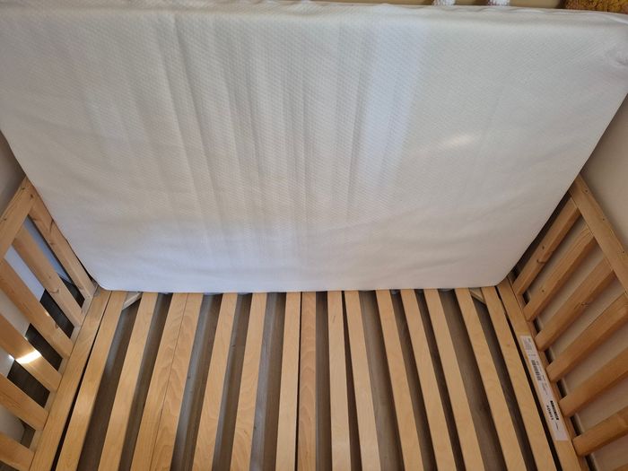 Lit cabane pin massif + sommier + matelas - photo numéro 2