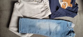 Ensemble 2 pantalons et 1 t-shirt manches longues
