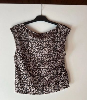 Top dos nu léopard Kiabi – Taille M – Neuf sans étiquette – Jamais porté