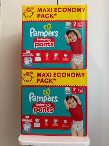124 couches Pampers pants taille 7