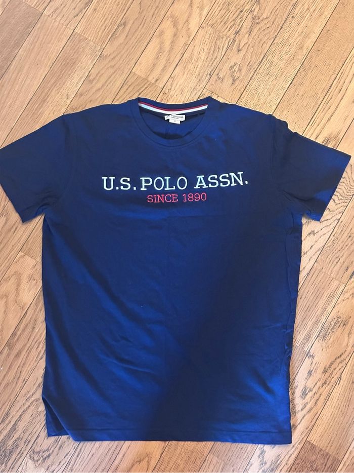 Pull polo homme en très bonne état