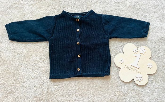 Lot gilets 1 mois - photo numéro 2