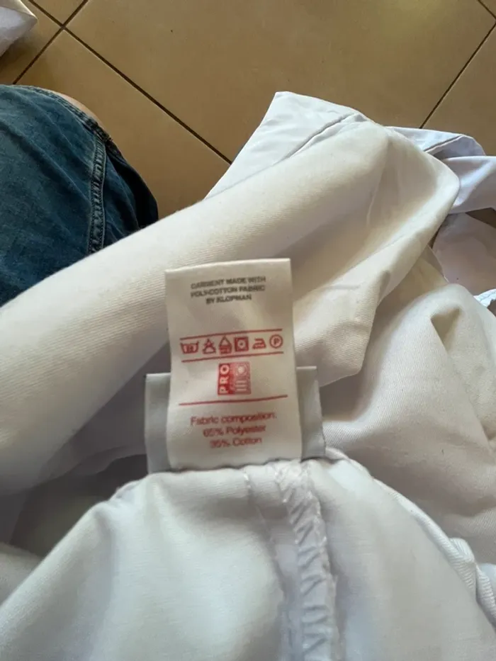 Lot de Tenue étudiante/ professionnelle infirmière taille S ( taille 0) ( prix à l’unité - photo numéro 3