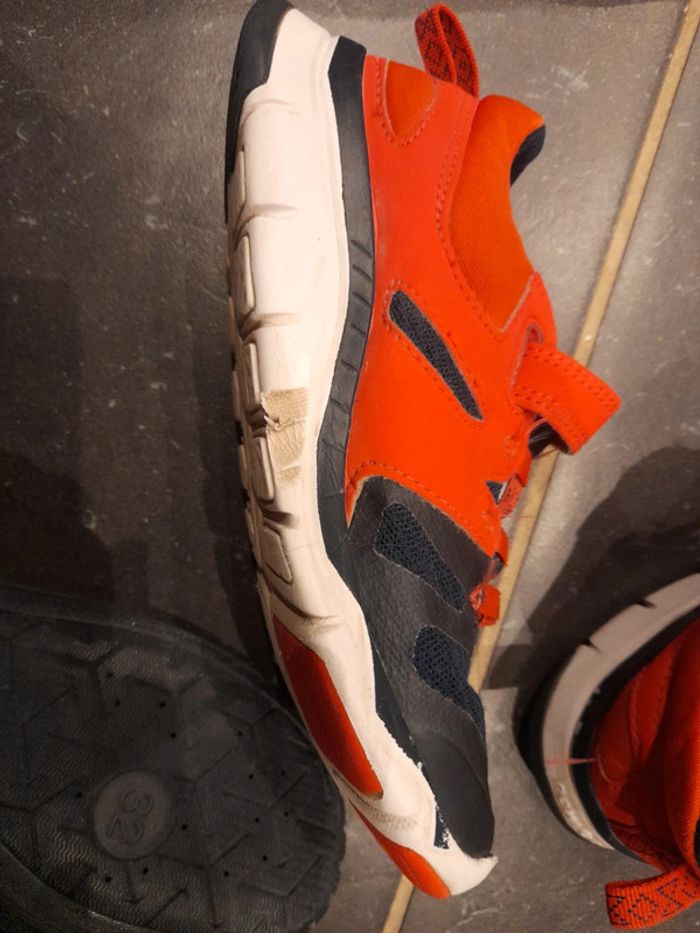 Lot chaussons et baskets pointure 32 - photo numéro 7