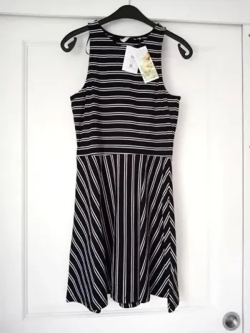 Robe rayée noire c&a taille L 40 neuf