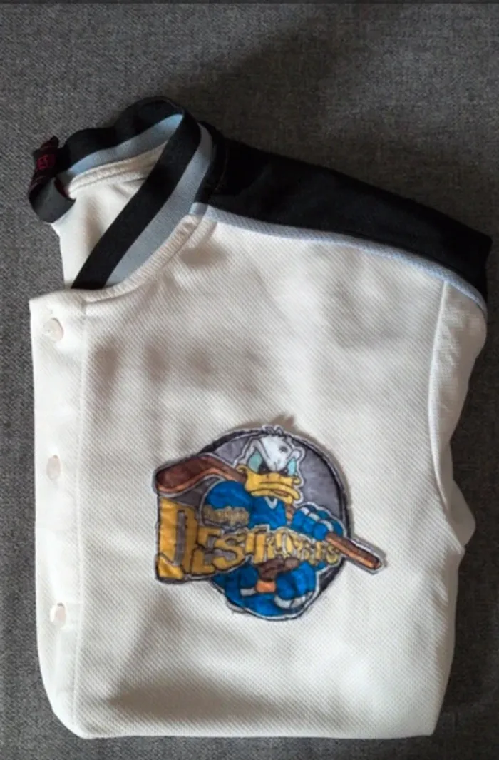 Haut de hockey Daffy Duck – Taille S – Marque Eighteen Plus