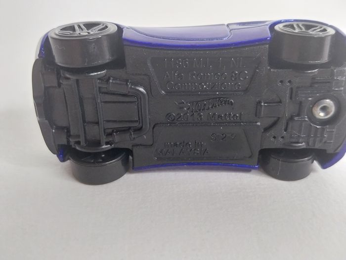 Hot Wheels Alfa Romeo 8C Competizione
Exclusif Multipack 2023 - photo numéro 10