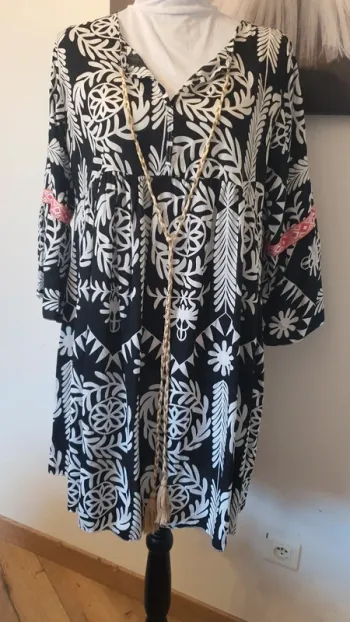 Robe pomponnette