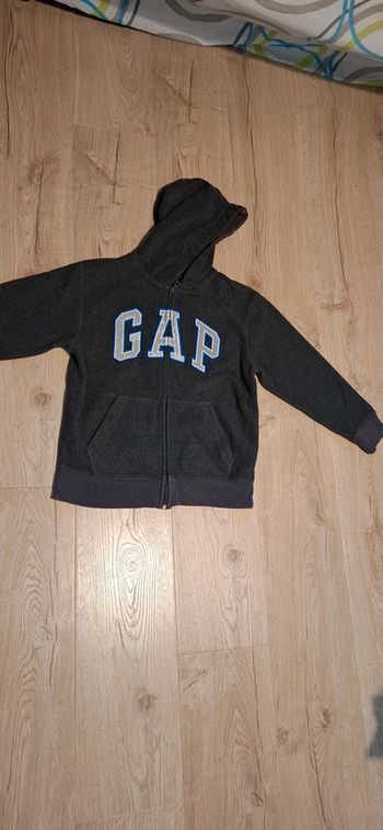 Sweat zypé GAP 8-9ans TBE