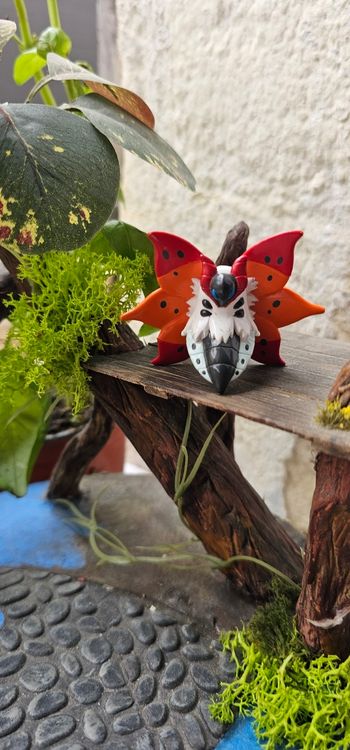 Super figurine Pokemon Nintendo  tomy pyrax