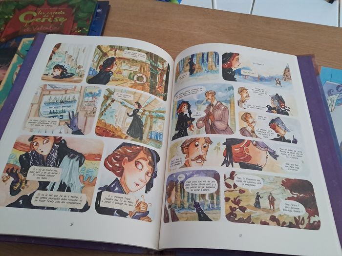 Lot de 3 BD Les enquêtes d’Enola Holmes - photo numéro 2