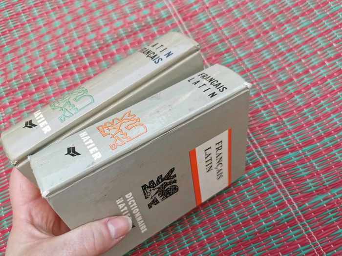 Lot de 2 dictionnaires latin-français - photo numéro 2