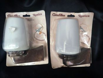 2 charmantes appliques murales vintage de la marque Grosfillex, modèle 'Rustica neuves