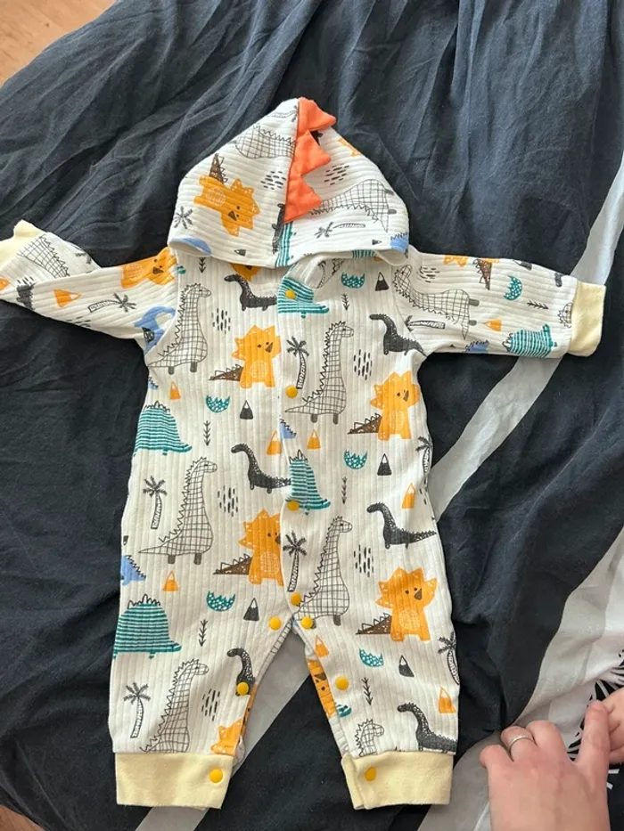 Combinaison bébé 68 cm - photo numéro 2