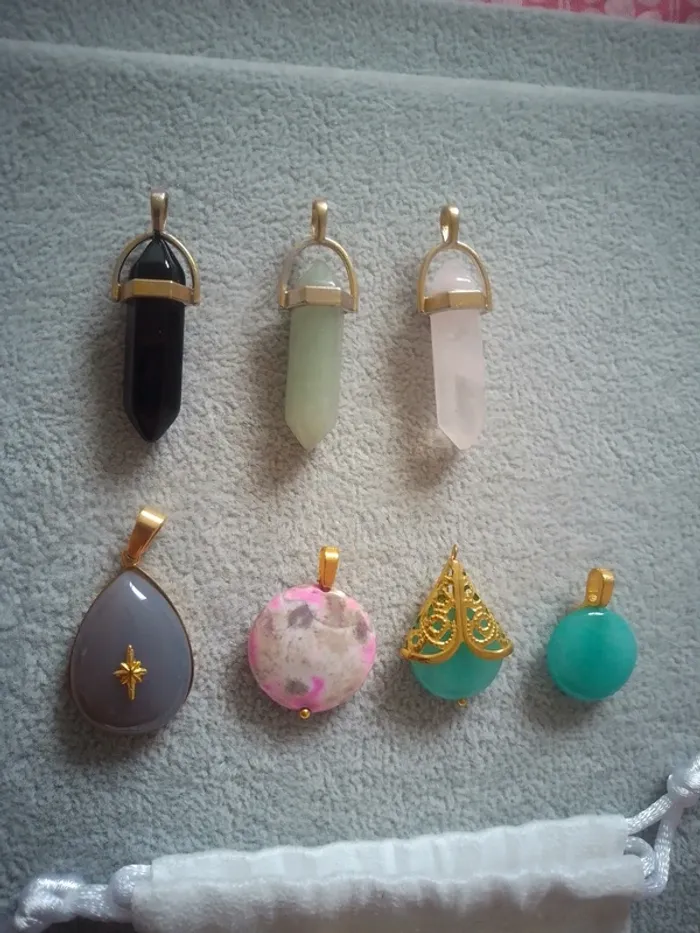 Lot de 8 pendentifs en pierres naturelles - photo numéro 2
