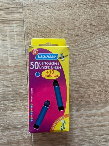 57 cartouches d’encre bleues