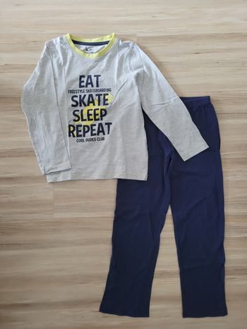 Pyjama deux pièces, garçon taille 5-6 ans