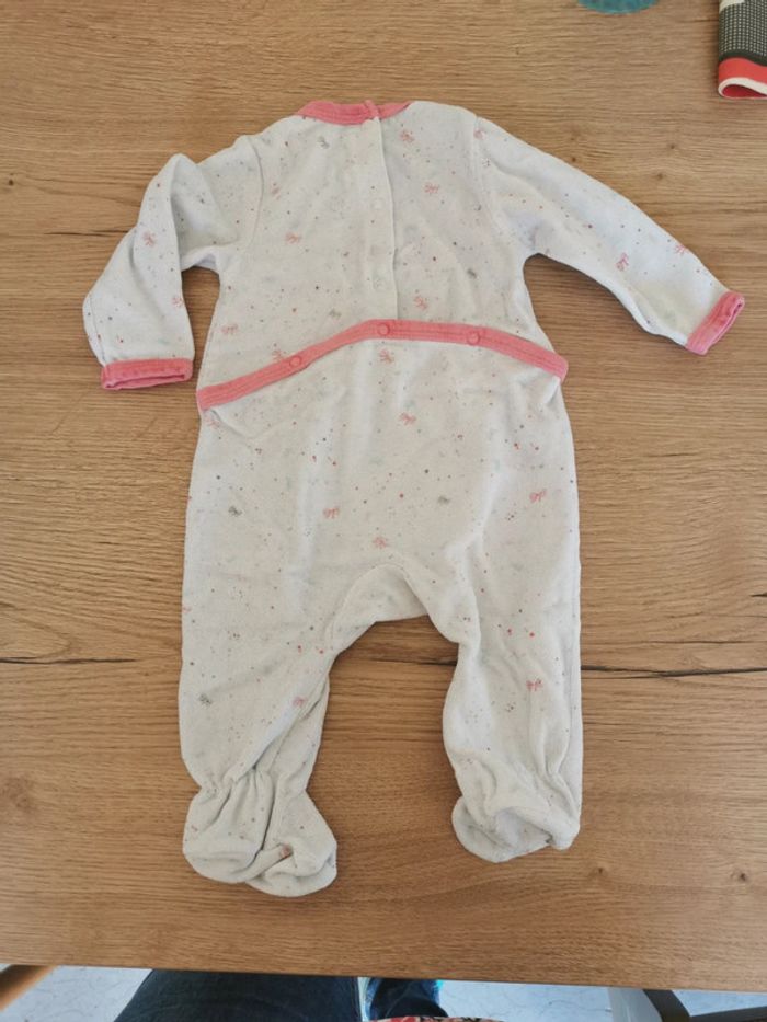 Pyjama 6 mois. - photo numéro 3