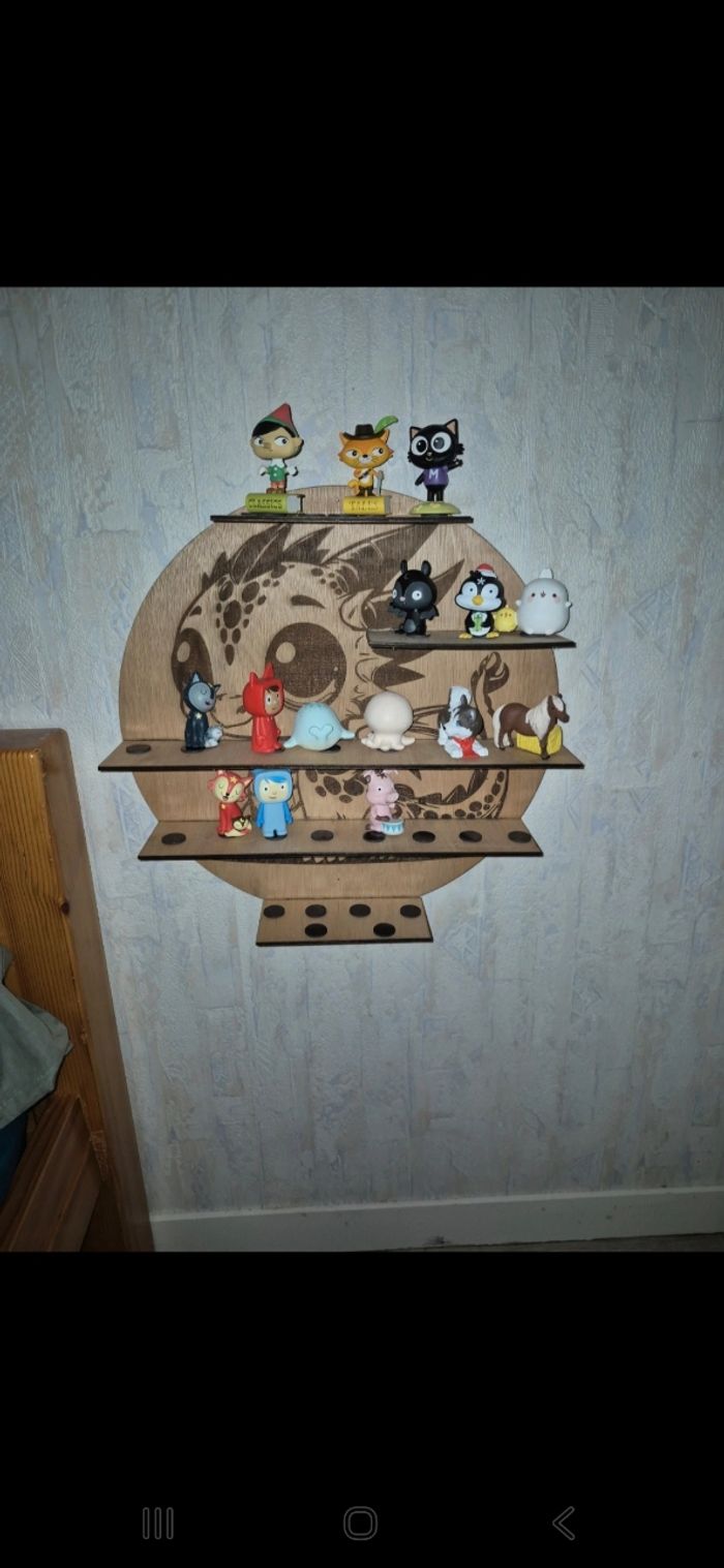 Etagere tonies