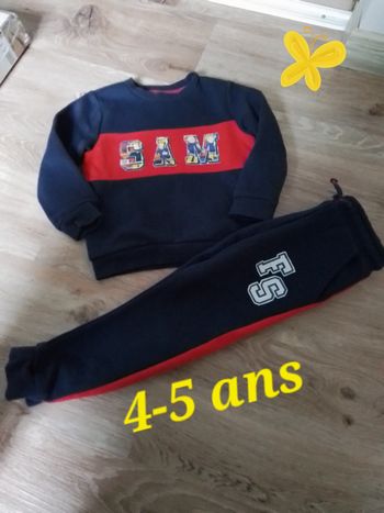 Ensemble jogging garçon 4-5 ans très bon état 