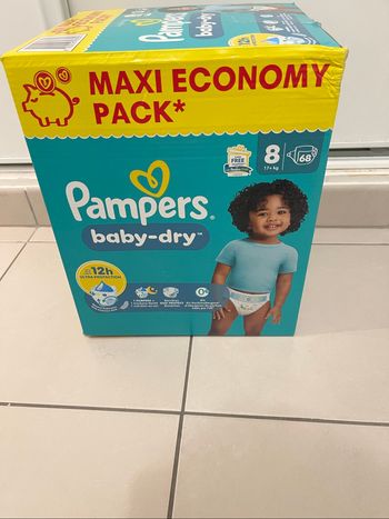 68 couches Pampers taille 8