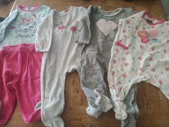 Lot 4 pyjamas 12 mois