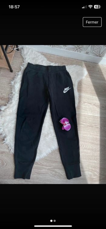 Jogging Nike peu porté en très bon état
