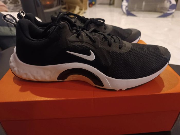 Baskets Nike taille 43
