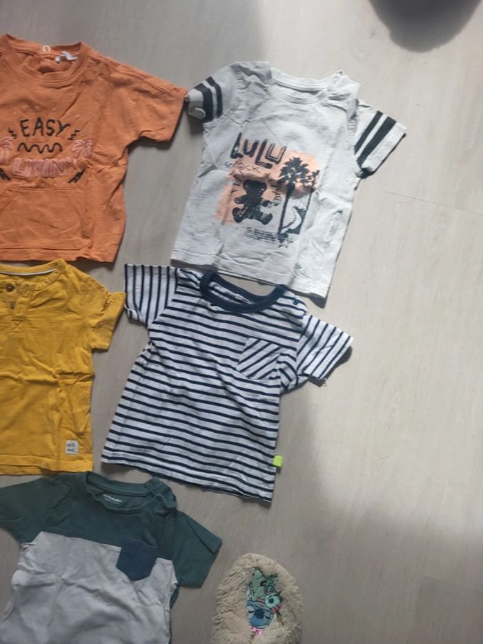 T-shirts 12 mois - photo numéro 2