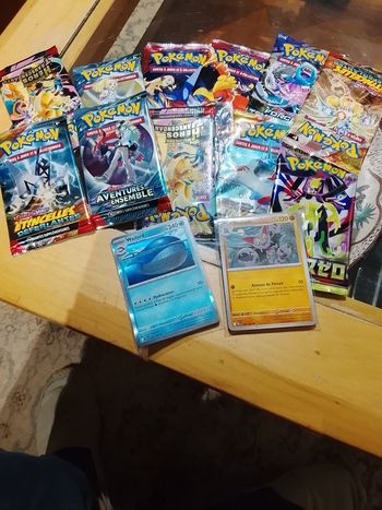 13 boosters cartes Pokémon 