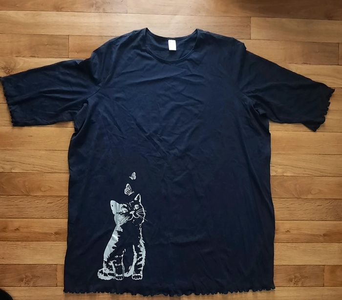 T shirt bleu marine Neuf Taille 56/58