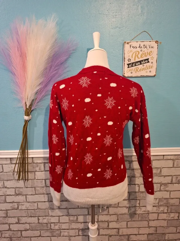 🎄 Pull de Noël rouge avec motif renne 🎄 - photo numéro 3