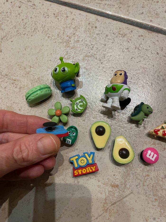 Figurines Toy Story pin's pour chaussures - photo numéro 3