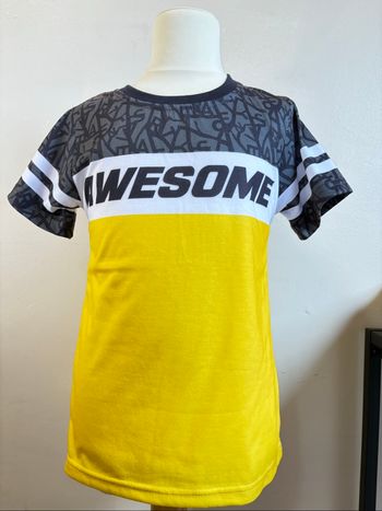 T-shirt garçon taille 122/128