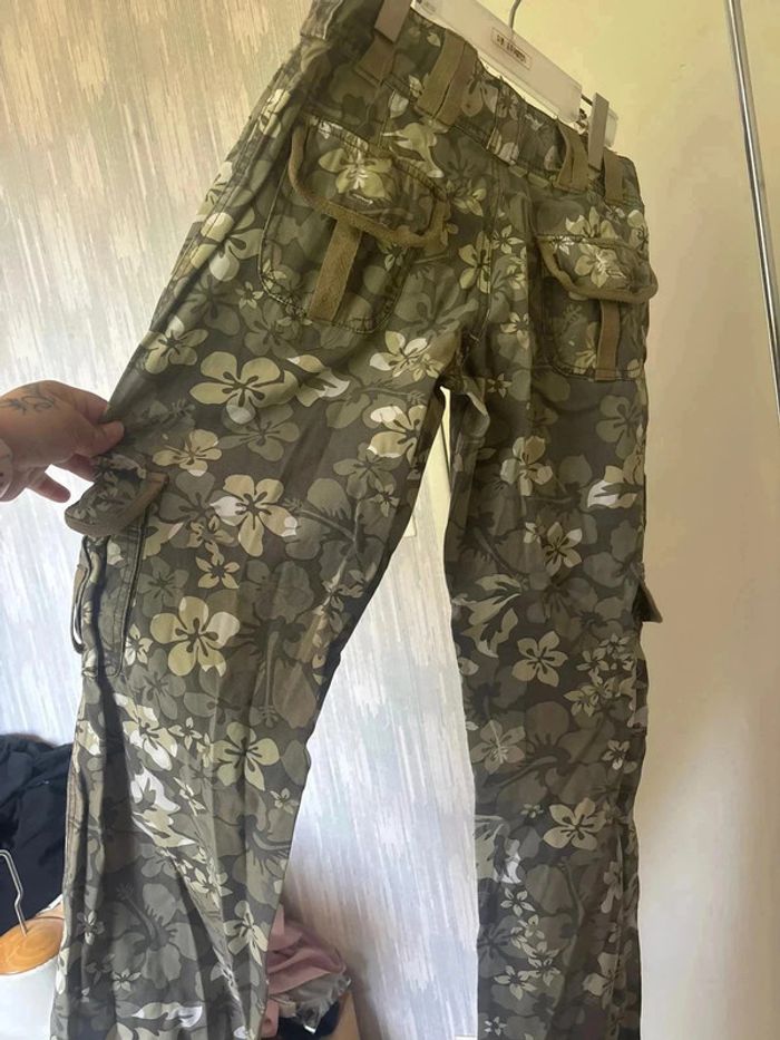 Pantalon de fleur taille 36 marque chose promise• - photo numéro 4