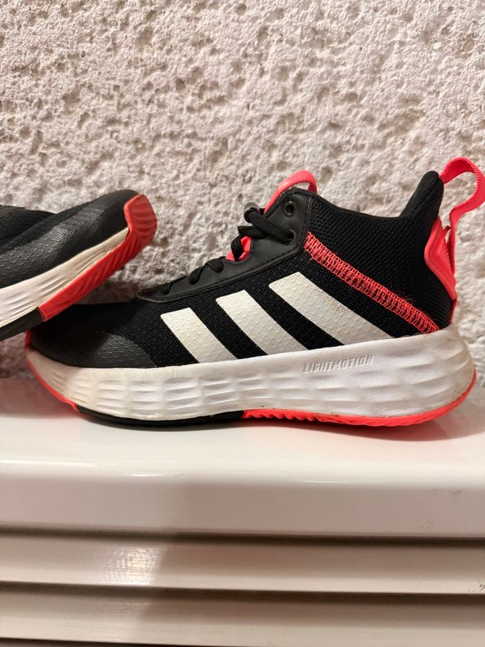 Adidas pointure 32 - photo numéro 2