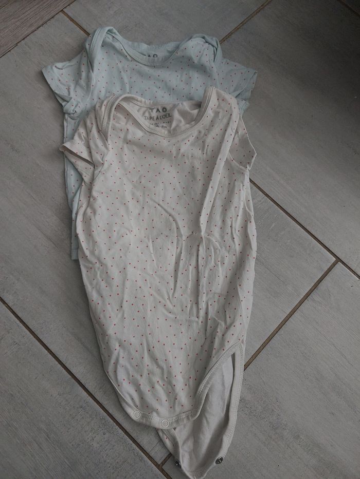 Vêtements bébé 24mois Vêtements bébé 24mois vend body,pyjama,pull,t-shirt.vend en lot - photo numéro 3