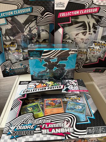 ETB + 2 classeur + poster Pokémon EV 10.5