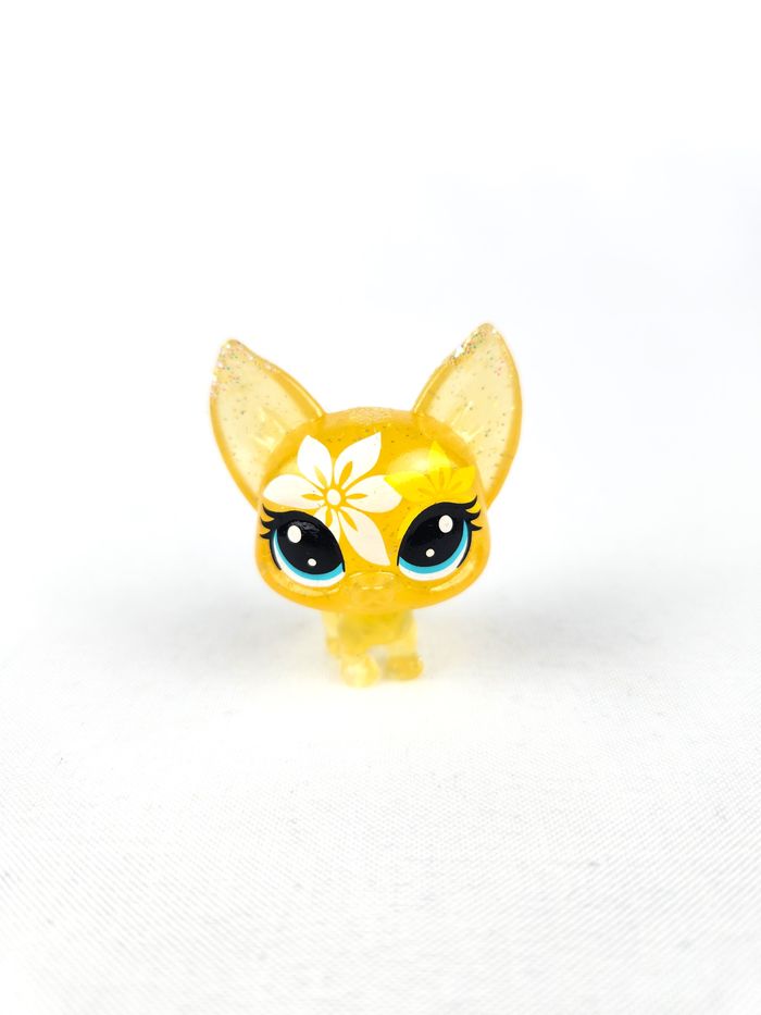 Littlest Petshop LPS Chihuahua (Petal Party Multi Pack )