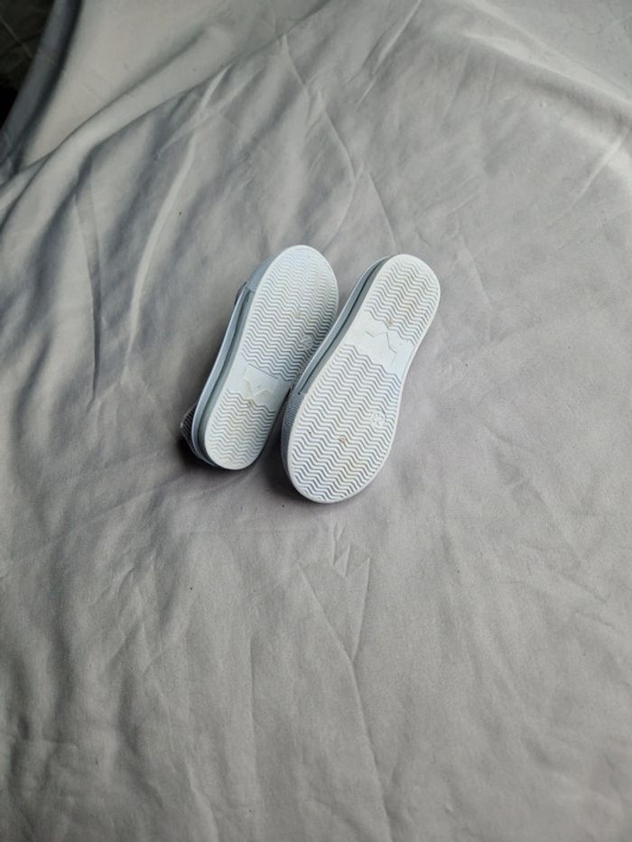 Chaussures pointure 23 - photo numéro 2