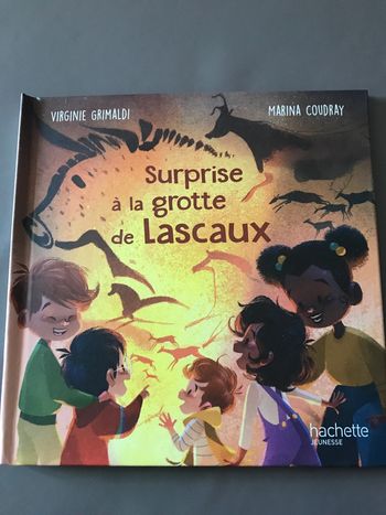 Livre Surprise à la grotte de Lascaux
