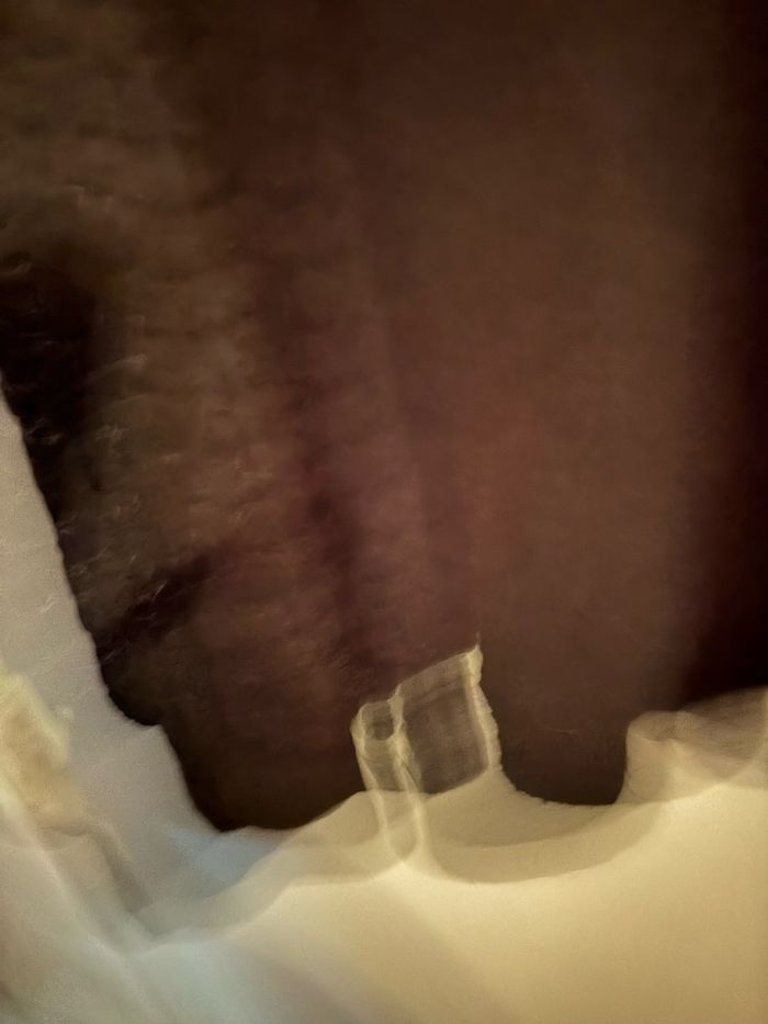 Pull noir avec manches dentelle - photo numéro 2