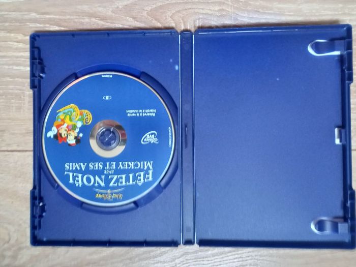 DVD Fêter Noël avec Mickey et ses amis - photo numéro 3