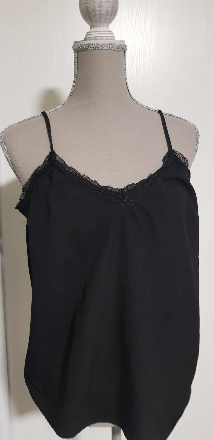 Débardeur à bretelles avec dentelle - photo numéro 2